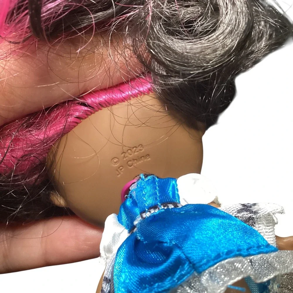 Hairdorables Hairmazing Noah Fashion Doll Blue Heart Dress Pink Highlights 6 in